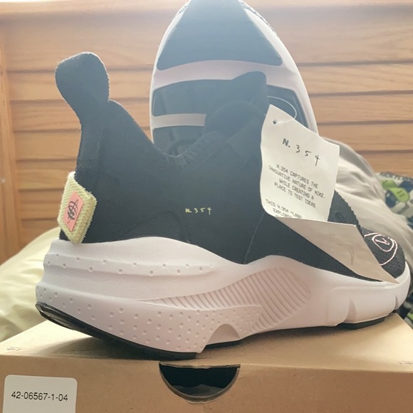 Nike Huarache-Type - Picture 4 of 5